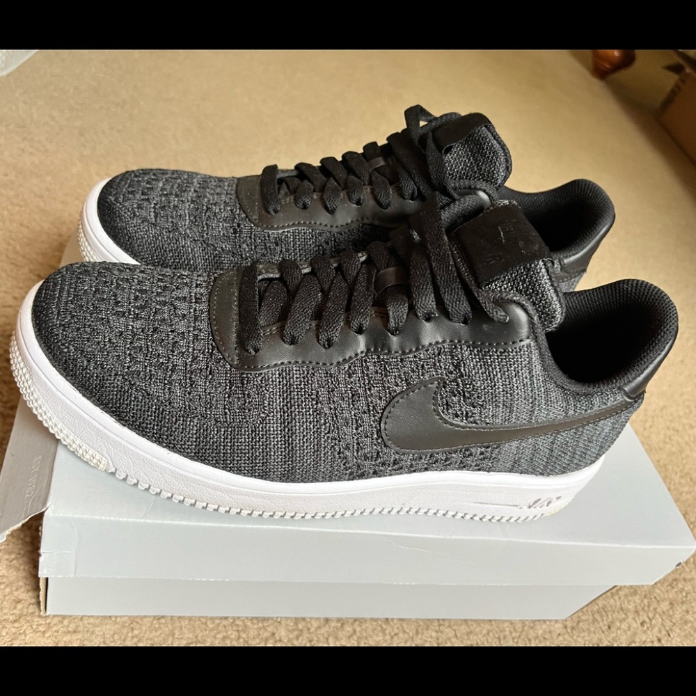Nike Air Force 1 Fly Knit
